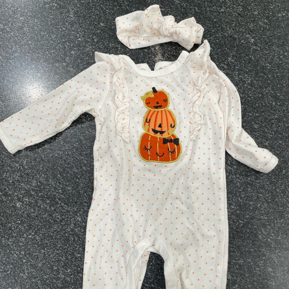 Chick pea 3-6 months pumpkin outfit with bow